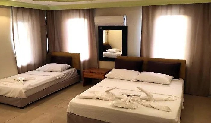 Deniz Konyaalti ホテル 4*